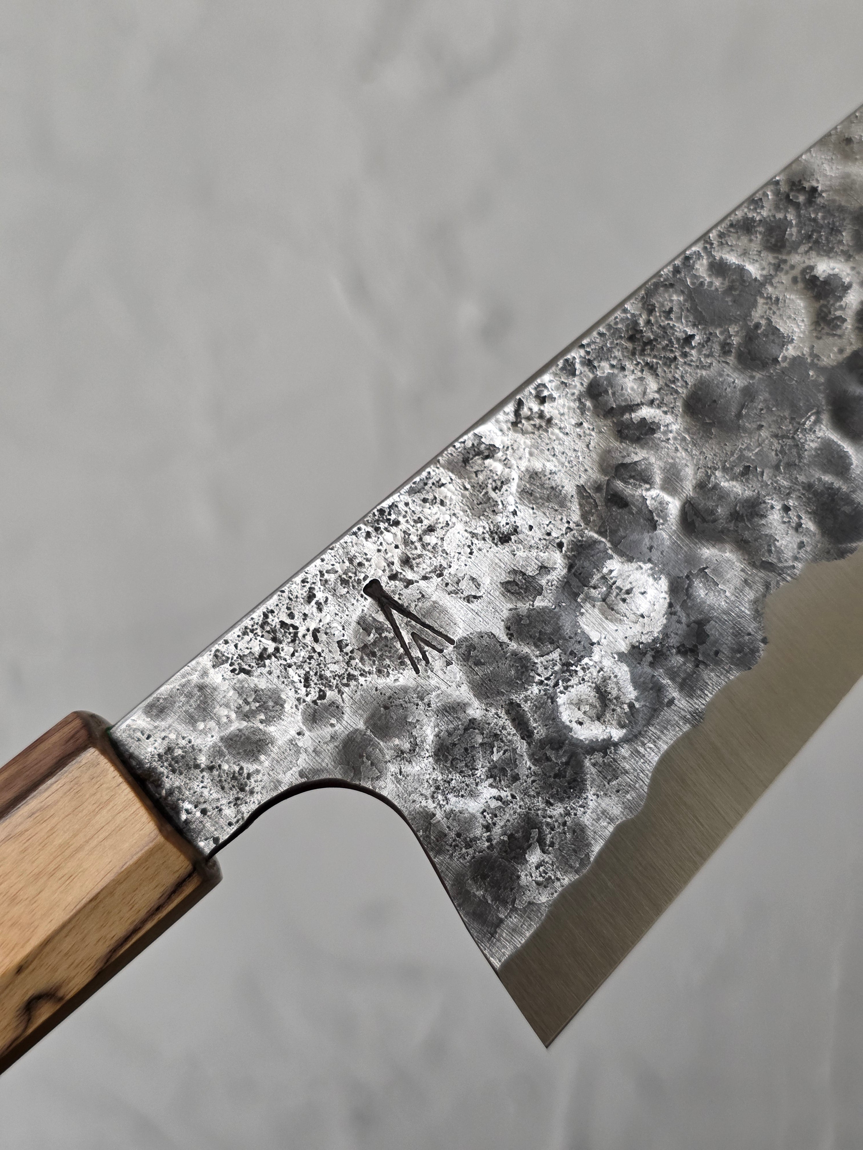 180mm "tomanowos" S-profile Pro-cut carbon steel Bunka